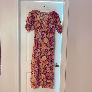 Billabong maxi dress, elastic waist and sleeves, multicolored floral print